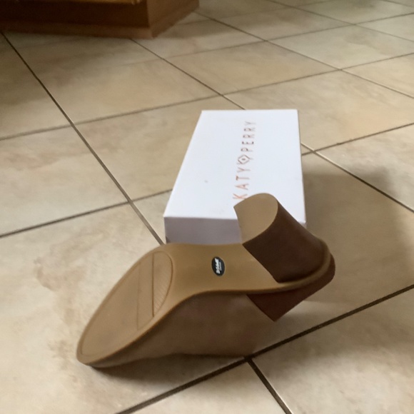 Shoes - Picture 2 of 2